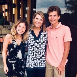 Meet your Posher, Tara